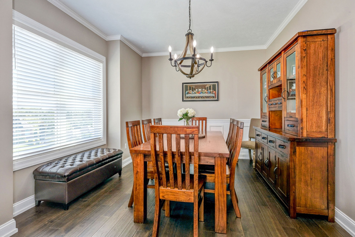 traditional-dining-room